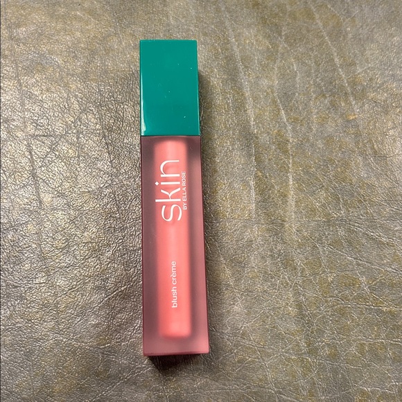 Skin by Ella Rose blush crème in shade flamingo- Perfect Pink - Picture 2 of 3